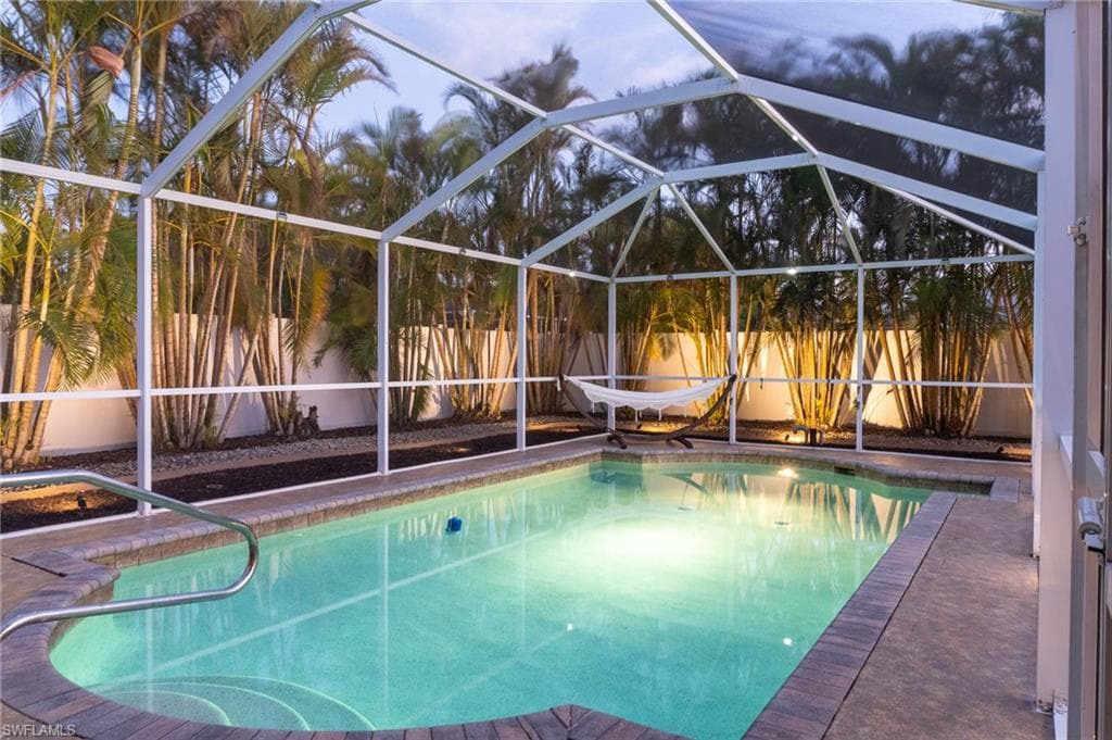 2208 Viscaya PKWY CAPE CORAL, FL 33990