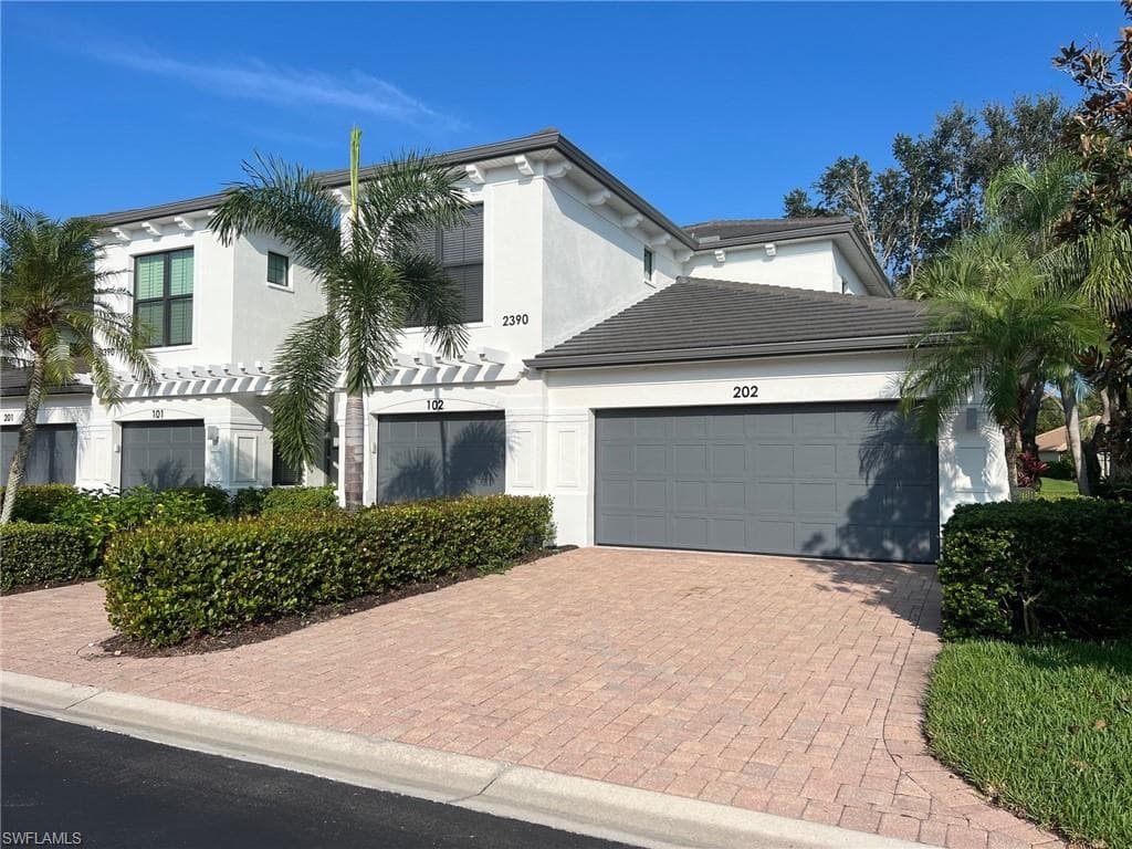 2390 Ravenna BLVD 202 NAPLES, FL 34109