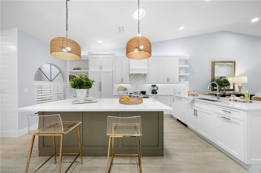 744 Wiggins Bay DR 12R NAPLES, FL 34110