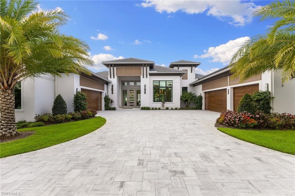 193 Cajeput DR NAPLES, FL 34108