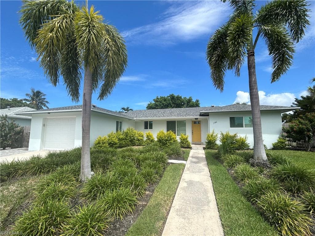 1186 Sunbird AVE MARCO ISLAND, FL 34145