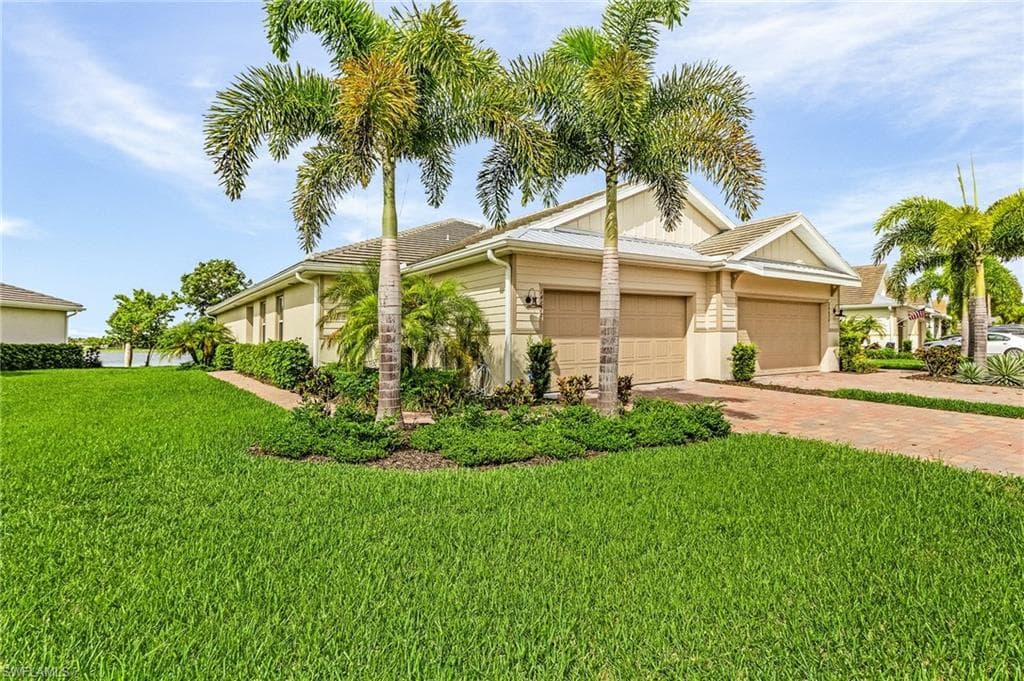 14618 Edgewater CIR NAPLES, FL 34114