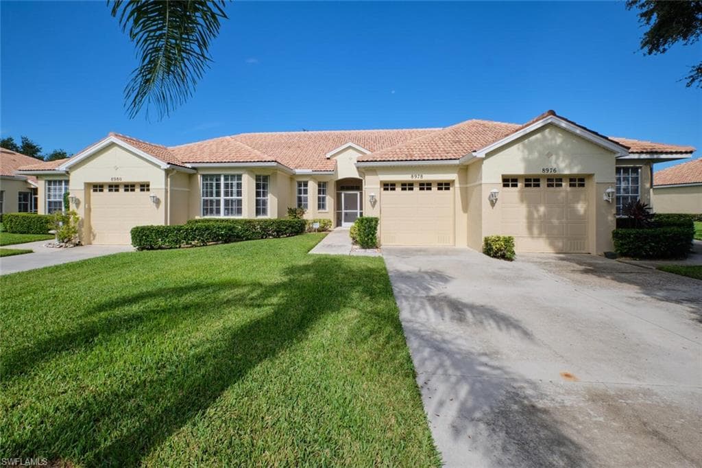 8978 Bristol BEND FORT MYERS, FL 33908