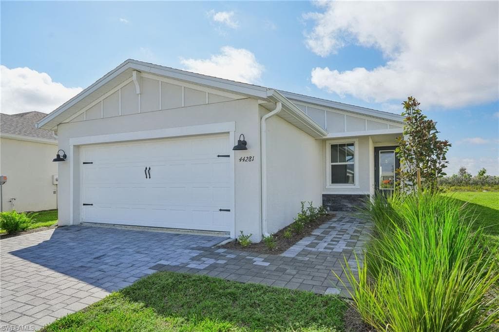 44281 Frontier DR PUNTA GORDA, FL 33982