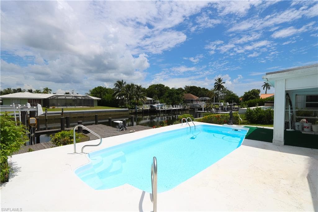 765 Barfield DR MARCO ISLAND, FL 34145