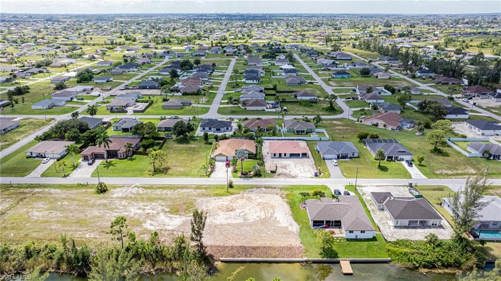 2005 NW 20th TER CAPE CORAL, FL 33993