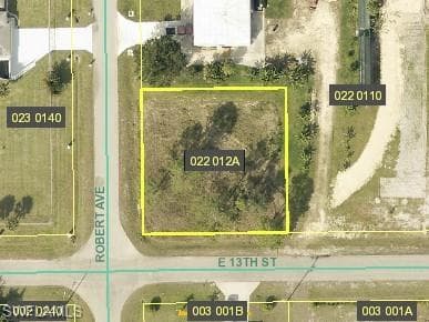 2501 E 13th ST LEHIGH ACRES, FL 33972