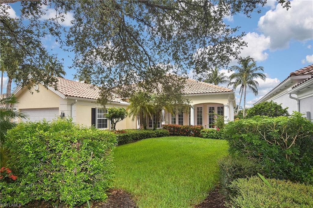 4369 Queen Elizabeth WAY NAPLES, FL 34119