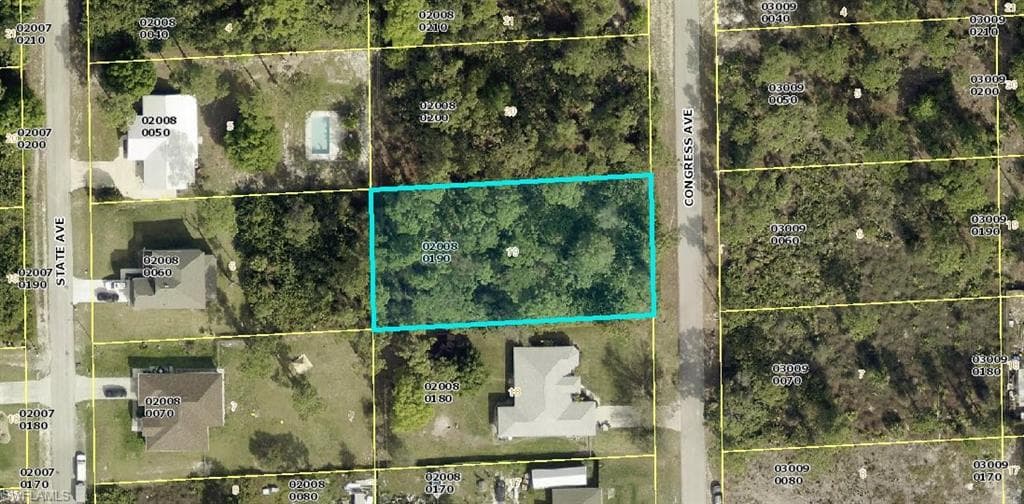1613 Congress AVE LEHIGH ACRES, FL 33972