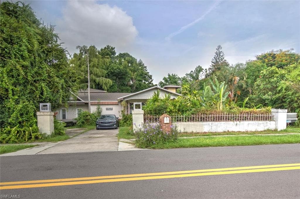 3122 Cortez BLVD FORT MYERS, FL 33901