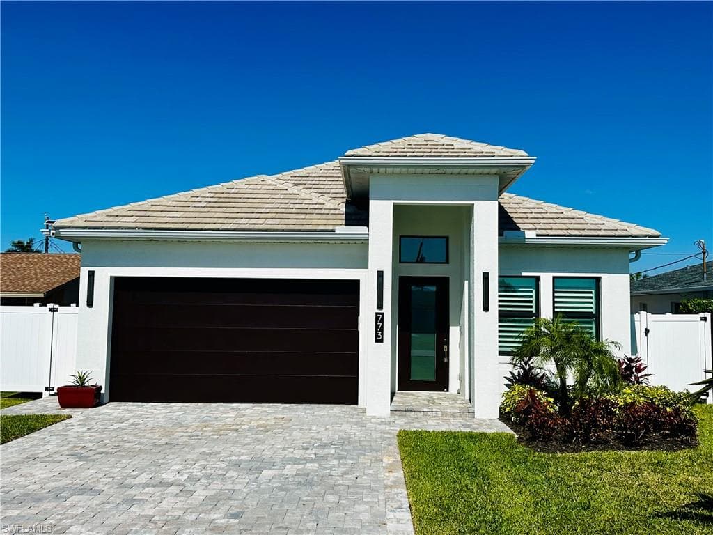 773 93rd AVE N NAPLES, FL 34108