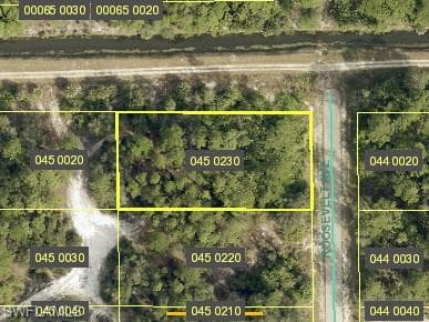 1921 Roosevelt AVE LEHIGH ACRES, FL 33972
