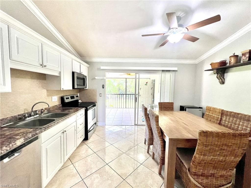 5374 16th PL SW I-3 NAPLES, FL 34116