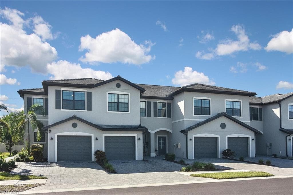 14101 Pine Lodge LN FORT MYERS, FL 33913