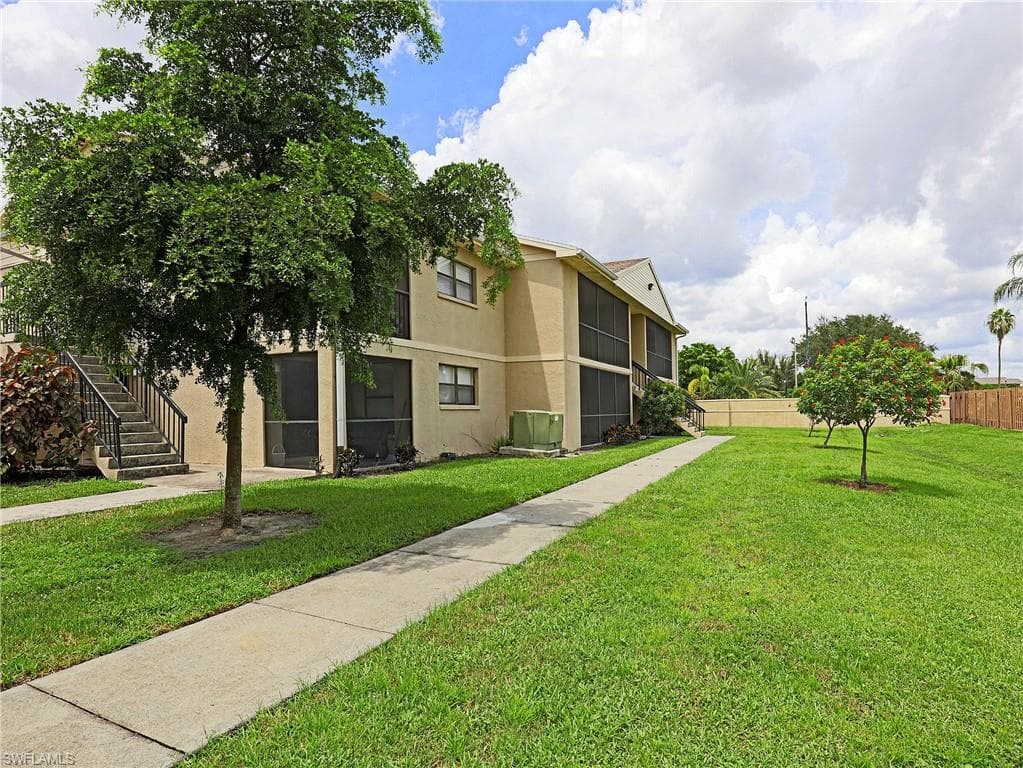 5303 Summerlin RD 315 FORT MYERS, FL 33919