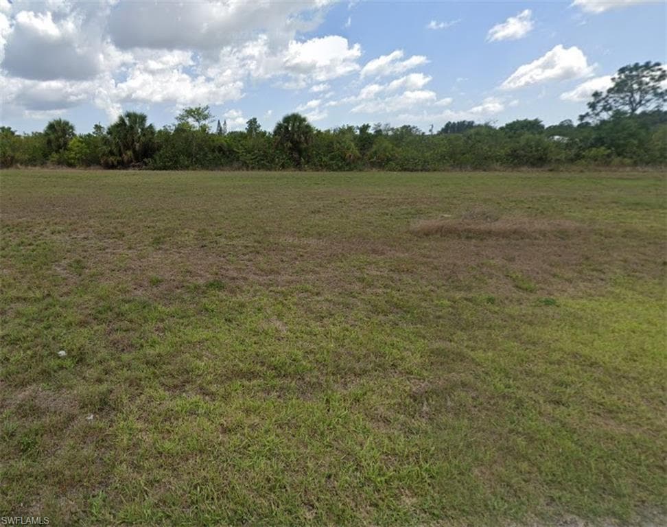 1710 27th TER CAPE CORAL, FL 33909