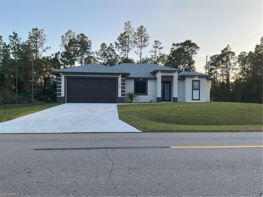 1100 E 6th ST LEHIGH ACRES, FL 33972