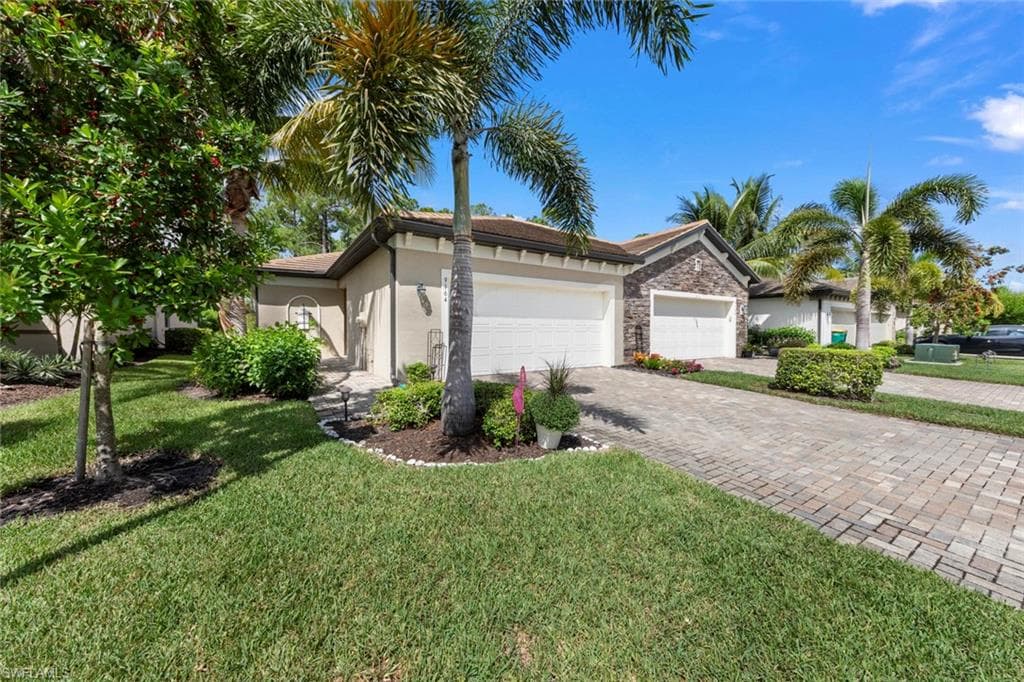 9164 Glenforest DR NAPLES, FL 34120