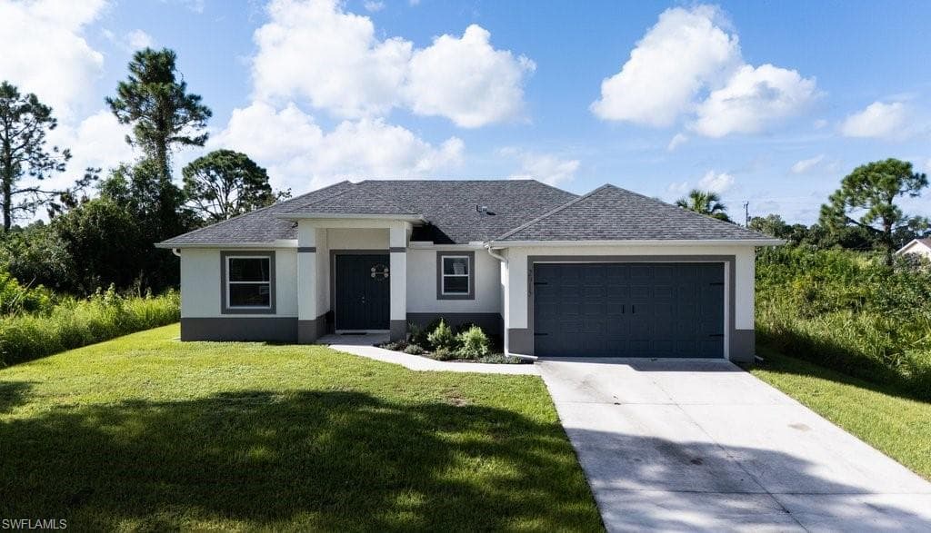2915 22nd ST W LEHIGH ACRES, FL 33971