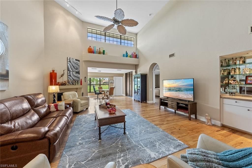 16281 Fairway Woods DR 903 FORT MYERS, FL 33908