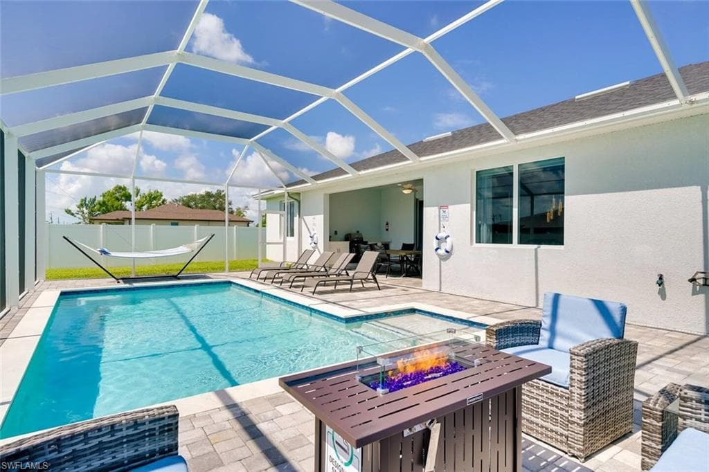 837 NE 7th PL CAPE CORAL, FL 33909