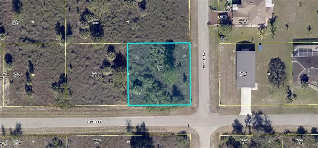 4307 E 19th ST LEHIGH ACRES, FL 33972