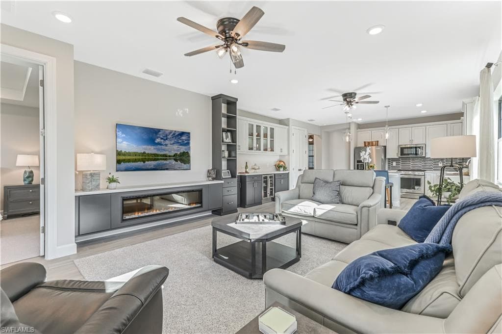 11961 Sacra PL FORT MYERS, FL 33913