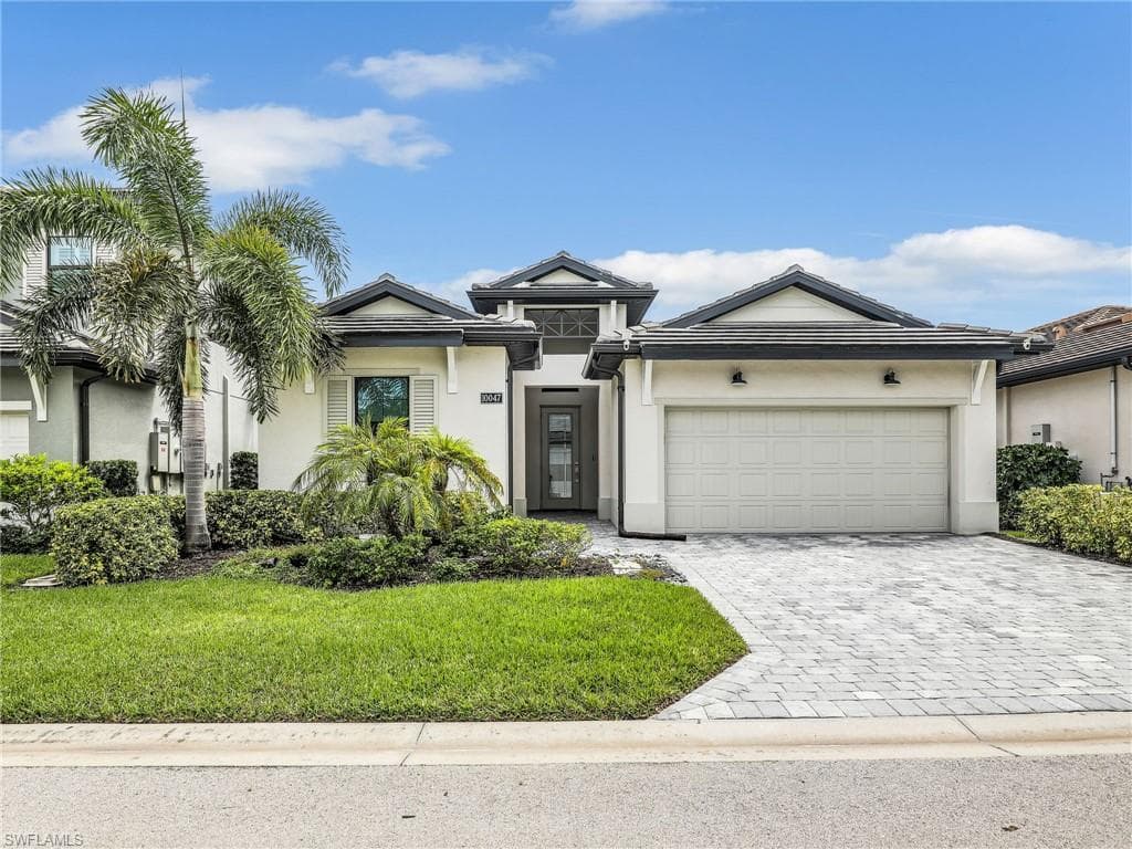 10047 Florence CIR NAPLES, FL 34119