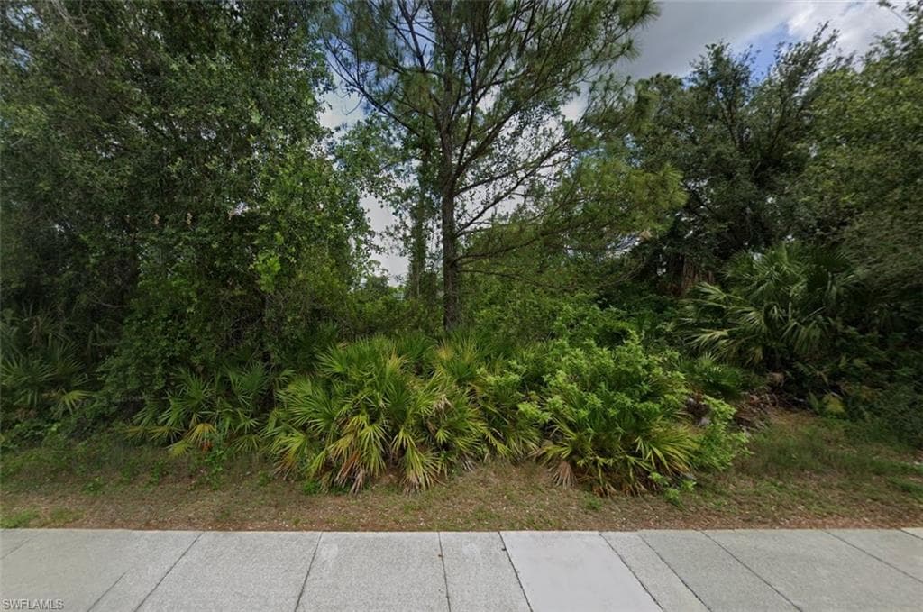 905 E 6th ST LEHIGH ACRES, FL 33972