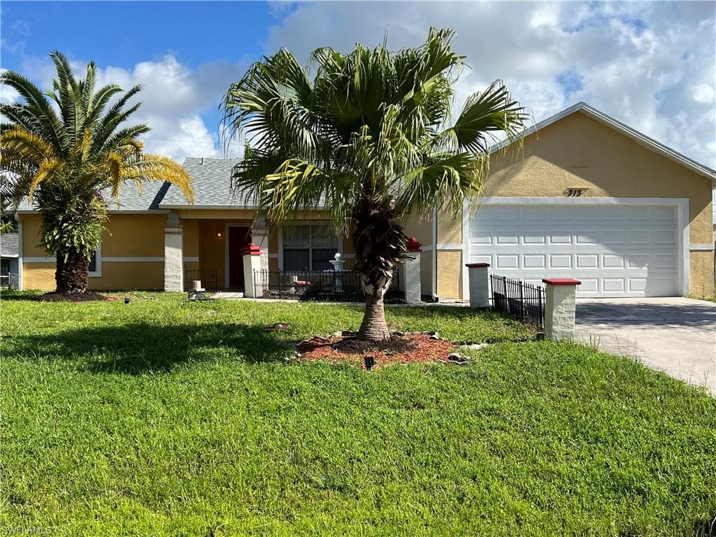 313 SE 18th TER CAPE CORAL, FL 33990
