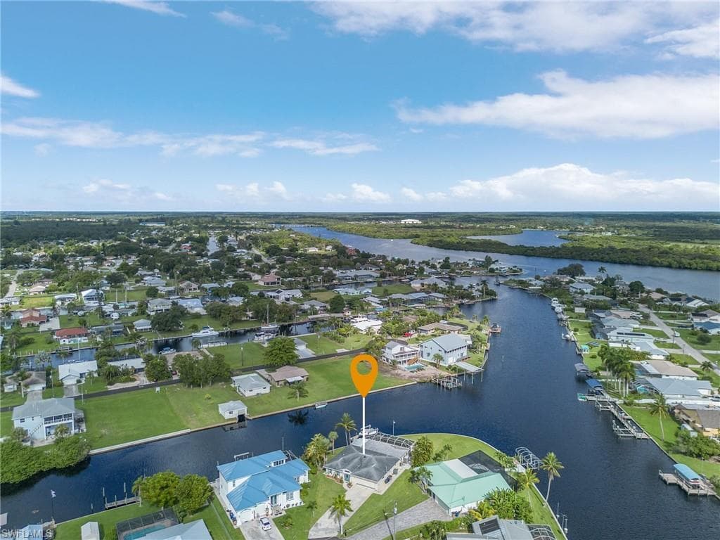 2101 Saint Croix AVE FORT MYERS, FL 33905