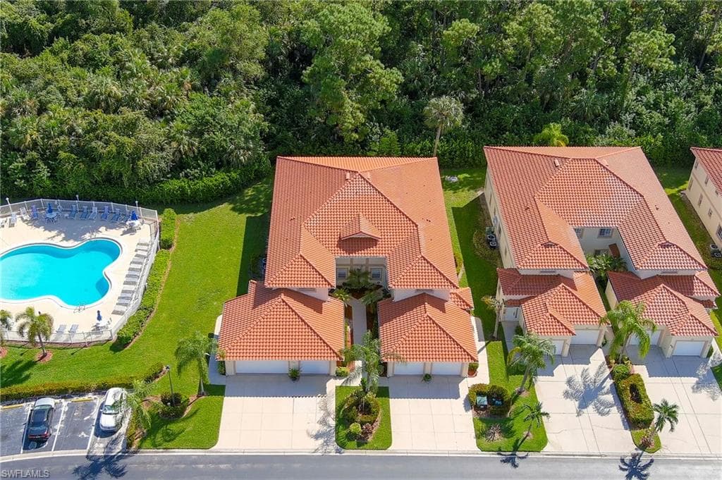 640 Luisa LN 2 NAPLES, FL 34104