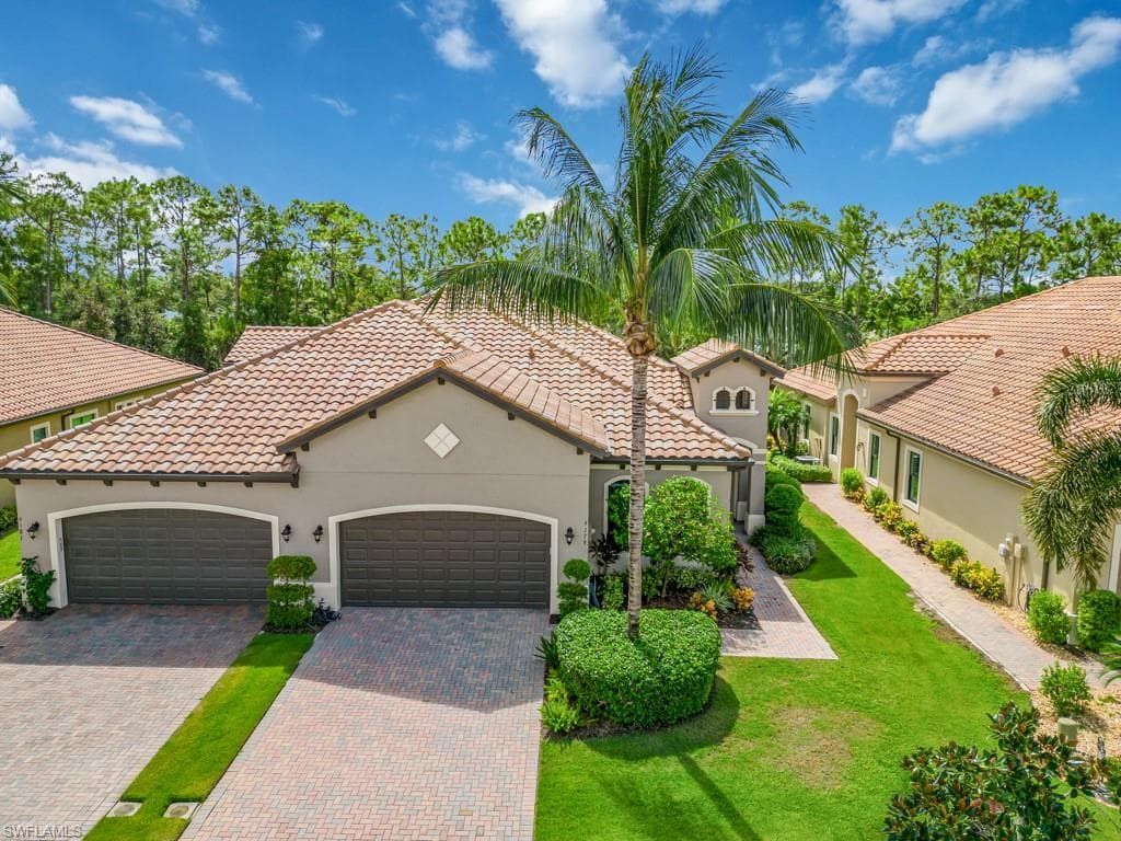 9179 Isla Bella CIR BONITA SPRINGS, FL 34135