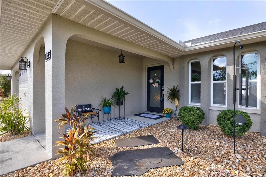 1113 SE 35th TER CAPE CORAL, FL 33904