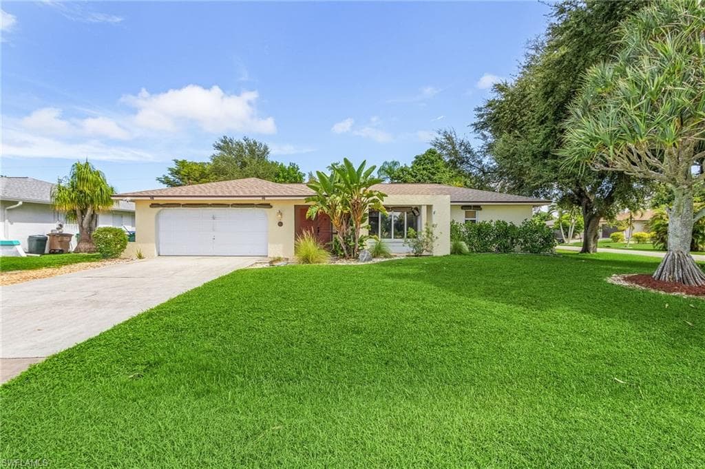 811 SE 34th ST CAPE CORAL, FL 33904