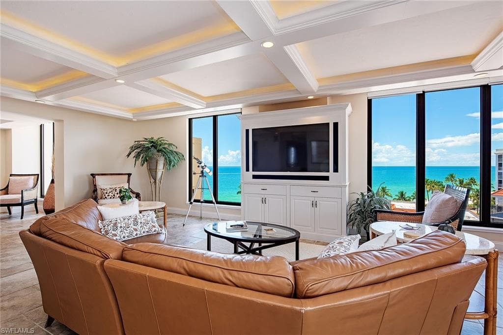3215 Gulf Shore BLVD N 5N NAPLES, FL 34103