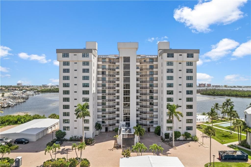18120 San Carlos BLVD 604 FORT MYERS BEACH, FL 33916