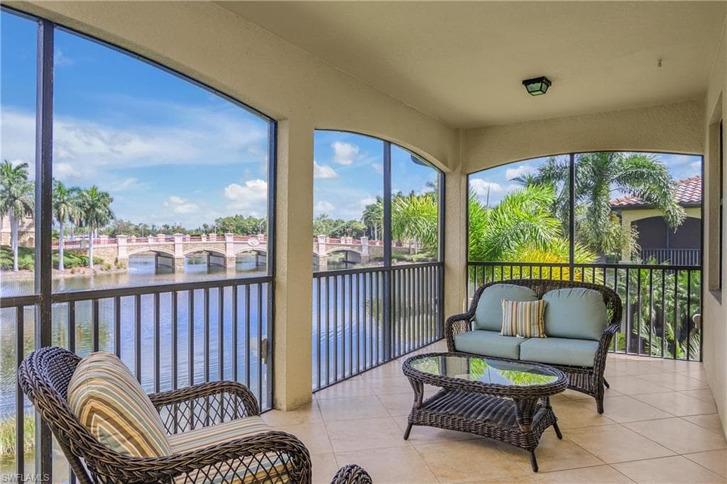 9115 Napoli CT 202 NAPLES, FL 34113
