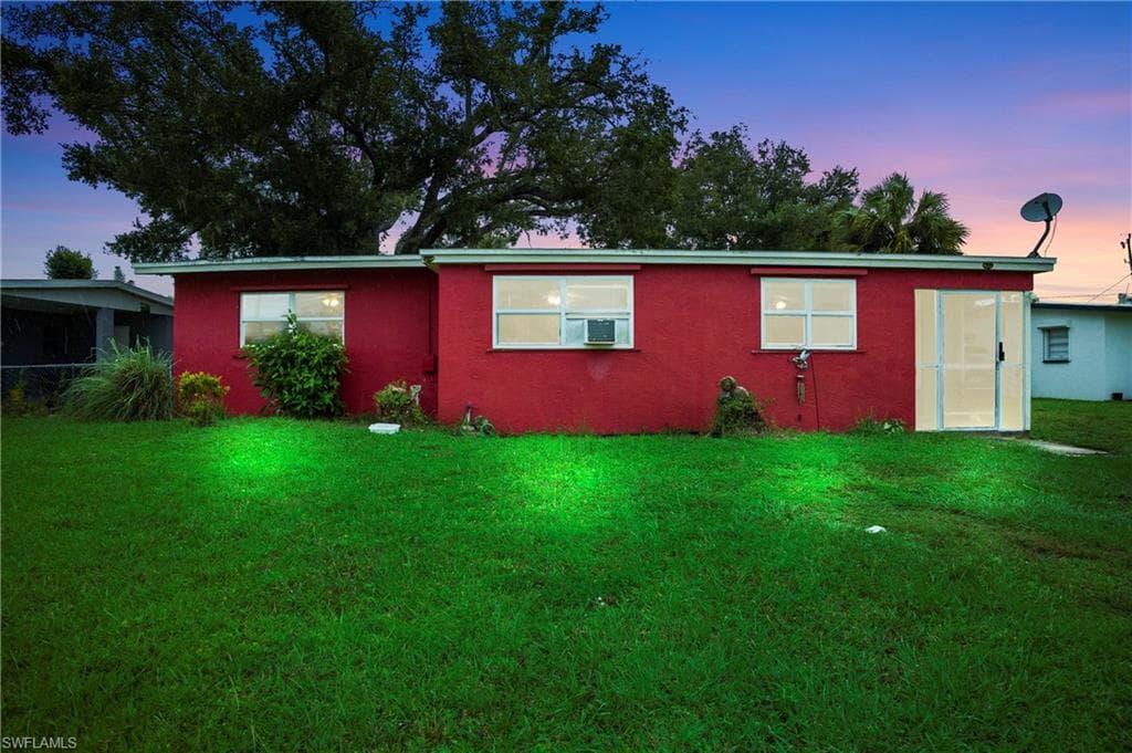 712 Camellia DR NORTH FORT MYERS, FL 33903