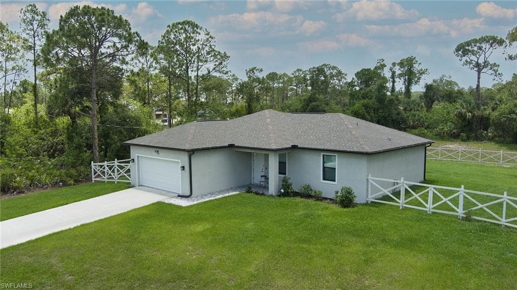 6008 Petal CT LABELLE, FL 33935