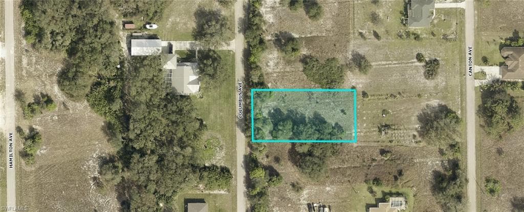 1704 Columbus AVE LEHIGH ACRES, FL 33972