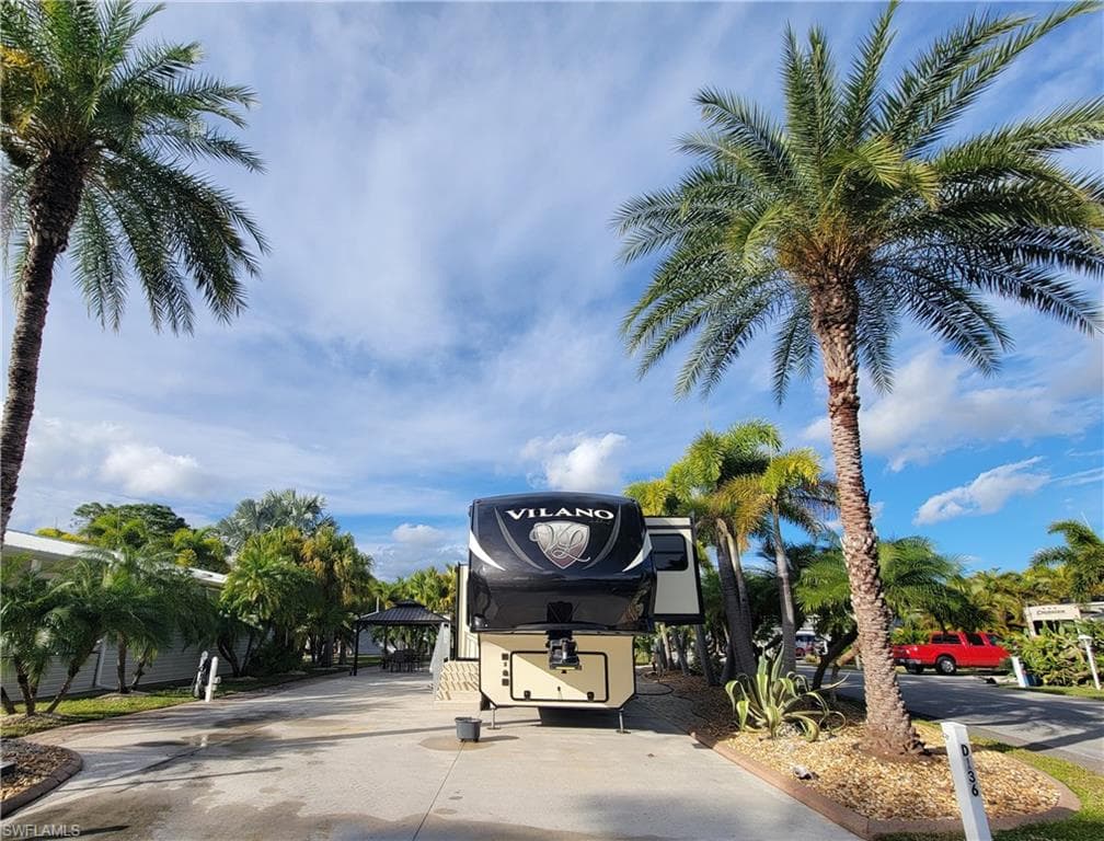 10091 Ramblewood CT FORT MYERS, FL 33905