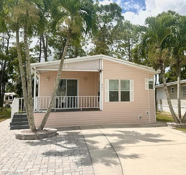 483 Cheetah DR 483 NAPLES, FL 34114