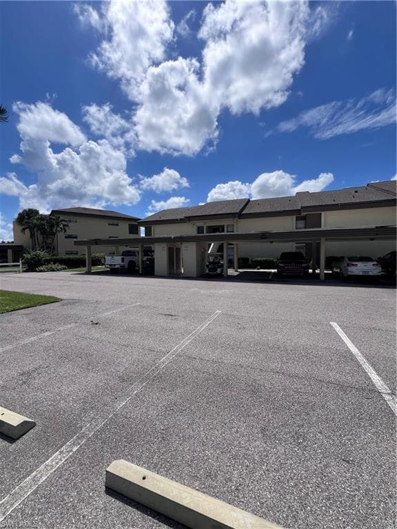 5790 Trailwinds DR 111 FORT MYERS, FL 33907