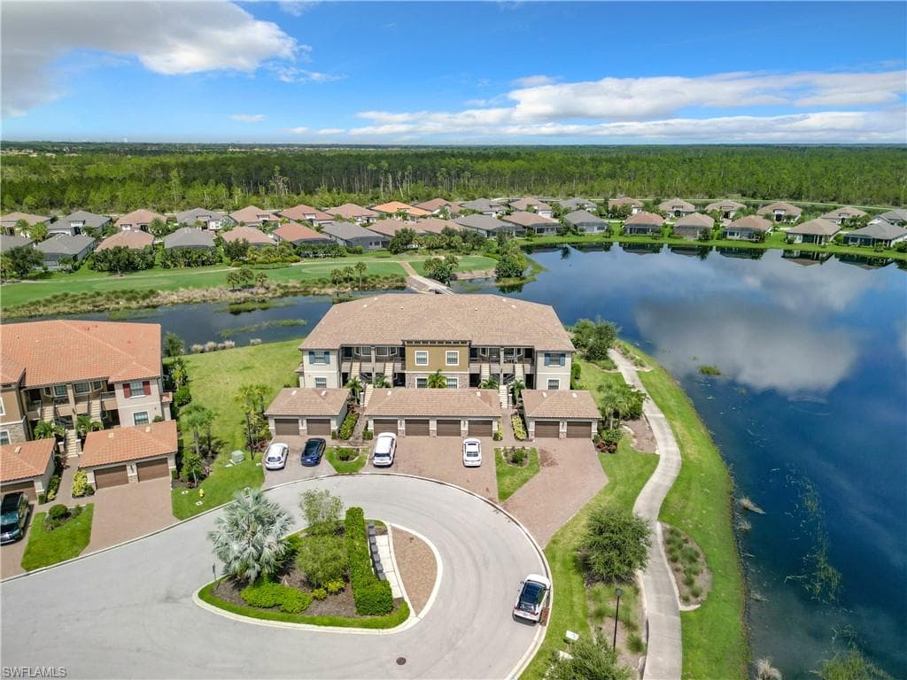9403 Pocida CT 104 NAPLES, FL 34119