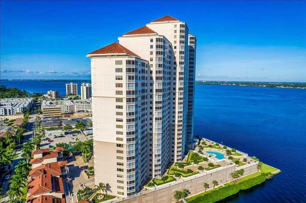 2104 W 1st ST 1004 FORT MYERS, FL 33901