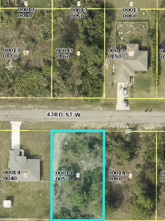 2911 43rd ST W LEHIGH ACRES, FL 33971
