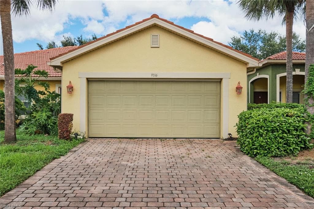 9316 Aegean CIR LEHIGH ACRES, FL 33936