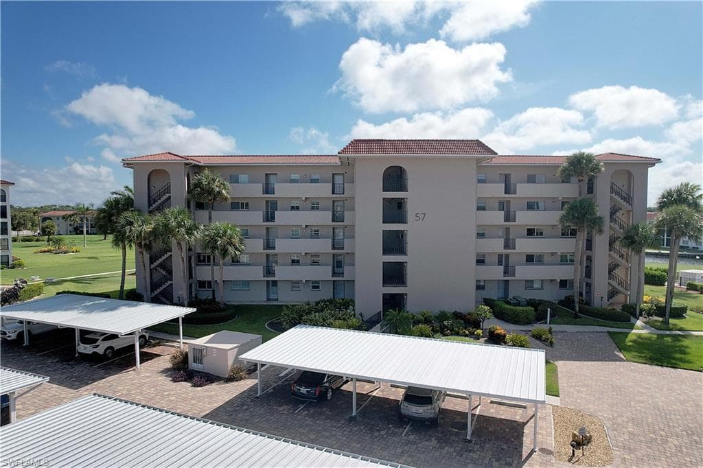 57 High Point CIR W 405 NAPLES, FL 34103