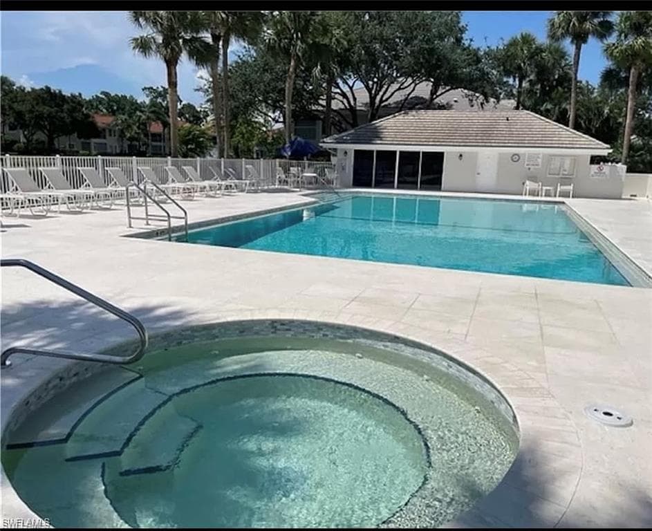 6250 Bellerive AVE 5-503 NAPLES, FL 34119